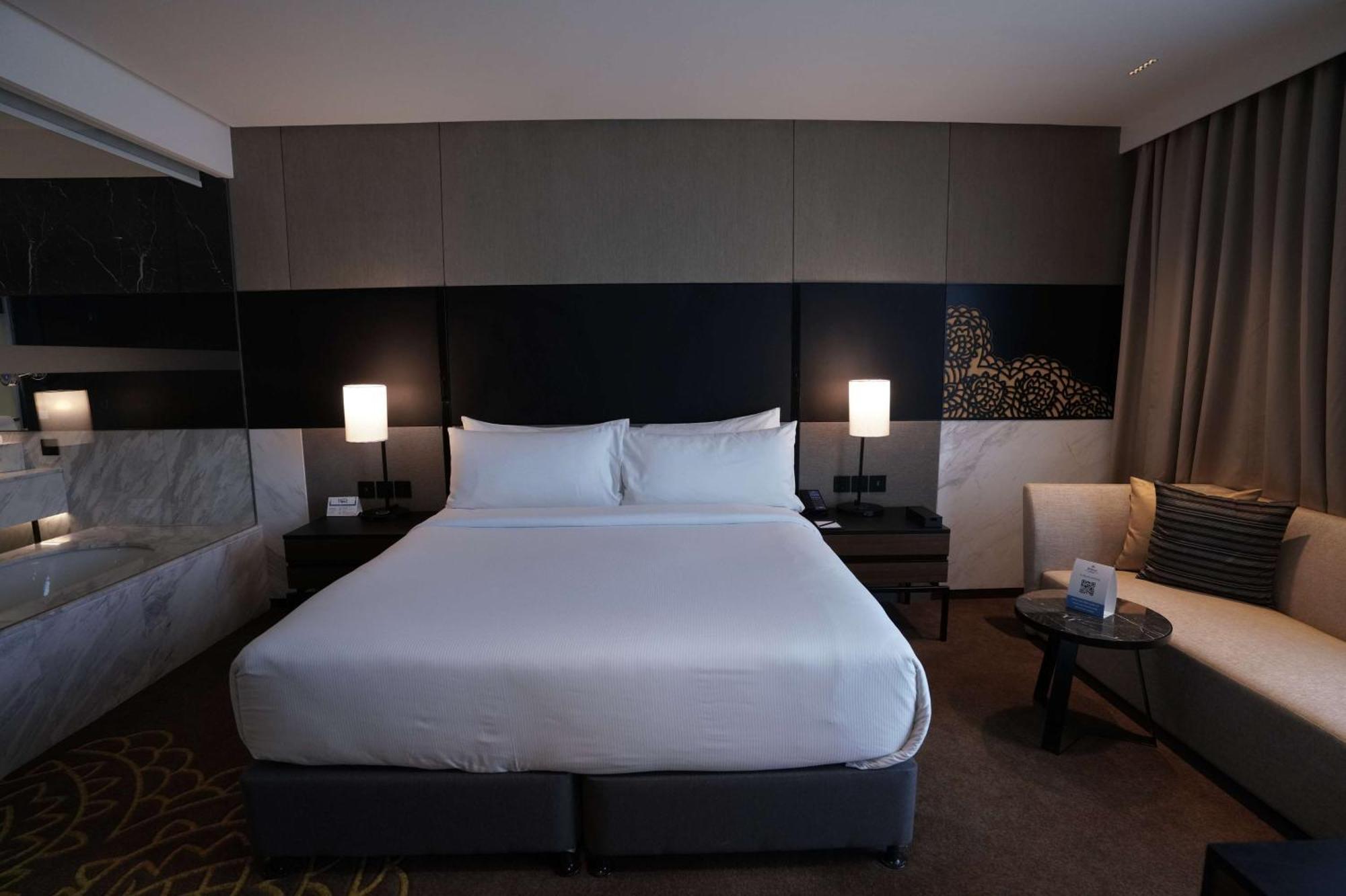 Hilton Bengaluru Embassy Manyata Business Park Hotel Ngoại thất bức ảnh